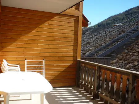 Grand studio montagne 4 personnes avec balcon à Pra Loup - Photo 3