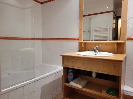Beau duplex 65m², 6p, balcon, parking, WiFi, Appartement 4 personnes à Pra Loup - Photo 4