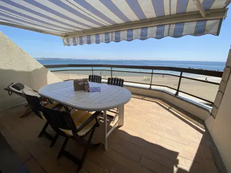 Larmor-Plage T4 Spacieux avec Terrasse, Ascenseur et Parking face à la Mer - Photo 3