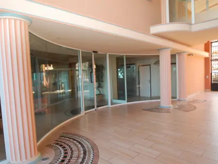Superbe 3P en bord de mer avec terrasse et garage à Menton - Photo 15