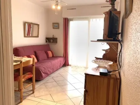 Appartement idéal près des Thermes de Balaruc avec balcon et parking privé - Photo 2