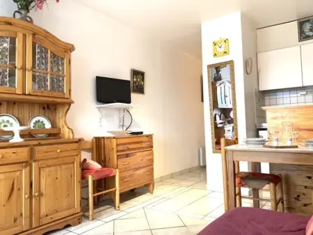 Appartement idéal près des Thermes de Balaruc avec balcon et parking privé - Photo 4