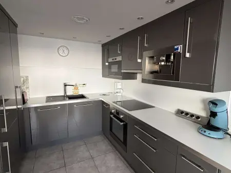 Appartement lumineux à Balaruc-les-Bains, animaux admis - Photo 7