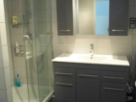Appartement lumineux près des Thermes avec balcon et WIFI - Photo 8