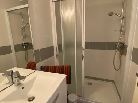 Appartement à Balaruc-les-Bains proche étang et thermes avec loggia et animaux admis - Photo 10