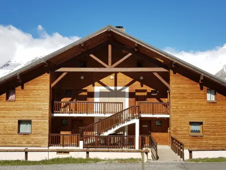 Appartement rénové 6 pers, terrasse, parking, local ski - Photo 9