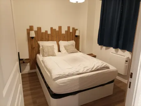 Appartement rénové 2 pièces avec balcon et parking gratuit - Photo 5