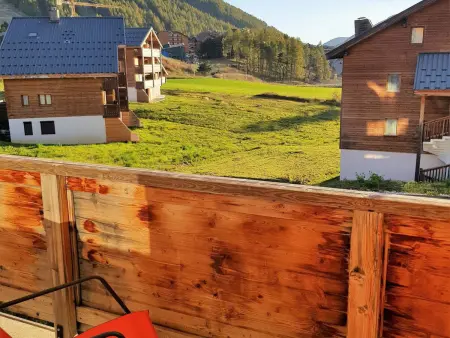 Appartement rénové 2 pièces avec balcon et parking gratuit - Photo 8