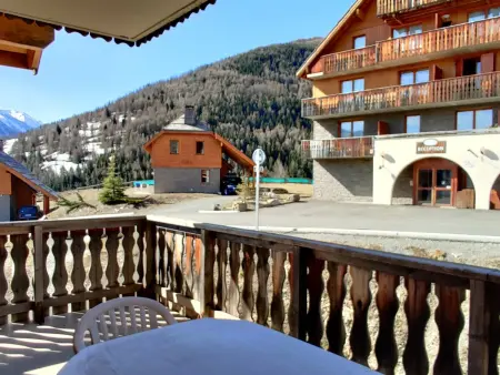 Studio cabine avec balcon et parking, à Pra Loup 1500 - Photo 3