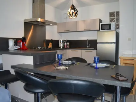 Appartement 3 Pièces à Saint-Cyprien : 6 Couchages, Piscine, Terrasse, Parking et WIFI - Photo 5