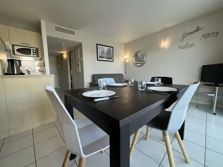 Appartement à La Rochelle avec terrasse et parking privé - Photo 1