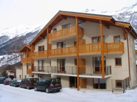 Appartement pour 6 au centre de Lanslevillard, proche des pistes avec balcon et WIFI - Photo 8