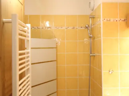 Appartement spacieux à Lanslevillard avec balcon et parking - Photo 7