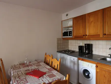 Appartement cosy, 5 pers, centre village, proche pistes, balcon, parking, WIFI, draps inclus - Photo 1