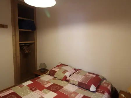 Appartement cosy, 5 pers, centre village, proche pistes, balcon, parking, WIFI, draps inclus - Photo 2