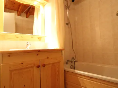 Appartement 6 pers à Lanslevillard-Val Cenis, proche pistes et commerces - Photo 4