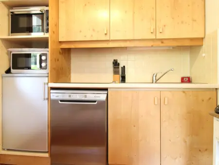 Appartement 6 pers. au pied des pistes avec Wi-Fi et parking - Photo 2