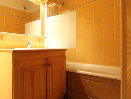 Appartement spacieux pour 6 avec balcon et parking - Photo 7
