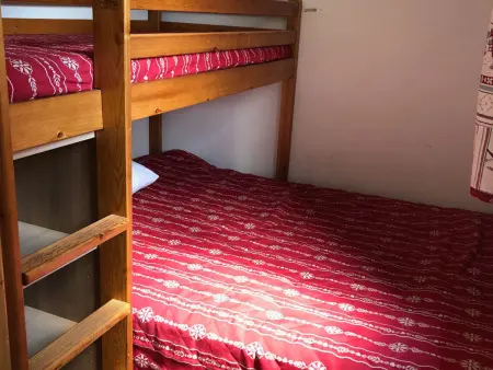 Spacieux appartement 6 pers au pied des pistes avec parking, terrasse et wifi à Val-Cenis - Photo 4