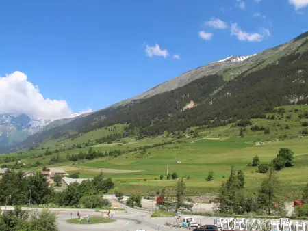 Spacieux appartement 6 pers au pied des pistes avec parking, terrasse et wifi à Val-Cenis - Photo 6