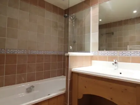 Appartement à Val-Cenis - 4 pers, pied des pistes, piscine, balcon, parking, WiFi gratuit - Photo 4