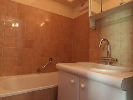 Appartement pour 4 personnes avec balcon exposé sud au pied des pistes à Val Cenis Lanslevillard - Photo 9