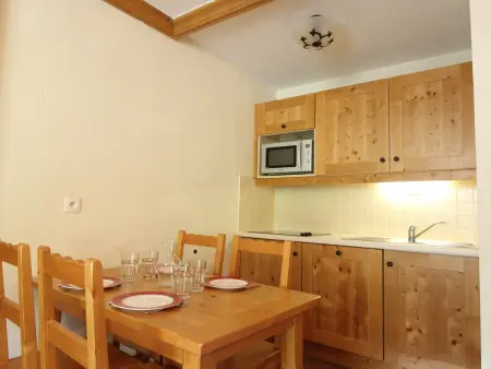 Appartement cosy 4 pers. pied des pistes avec parking et piscine - Lanslebourg - Photo 2