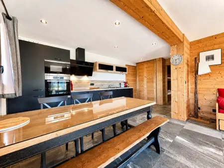 Appartement charmant avec grande terrasse et parking - Photo 2