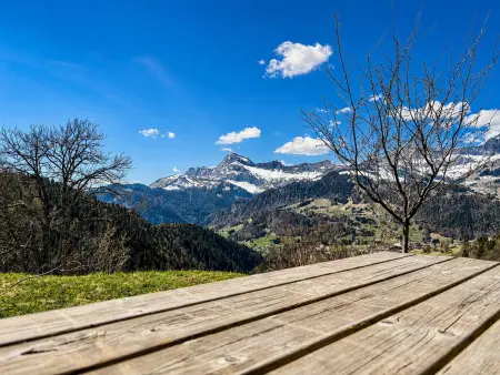 Appartement charmant avec grande terrasse et parking - Photo 3