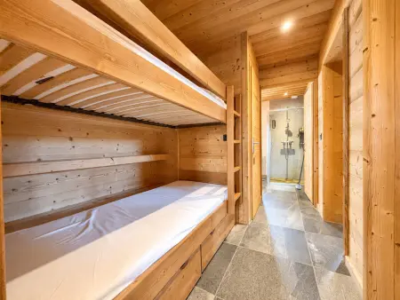 Appartement charmant avec grande terrasse et parking - Photo 12
