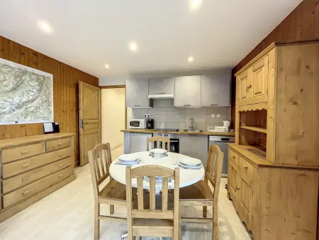Appartement Chaleureux à Chamonix, 4 Pers, Près du Brévent avec Terrasse et Parking - Photo 5