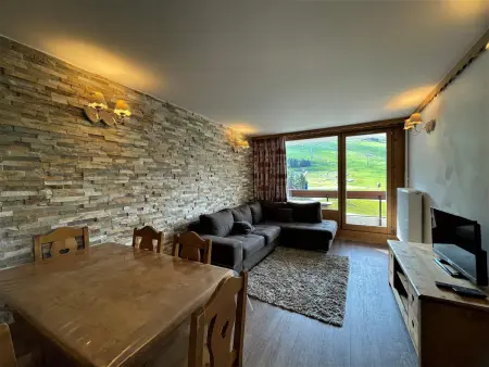 Appartement rénové 3 pièces pour 6 pers, balcon, 2 sdb, proche ascenseur, skis, qualité 4 flocons - Photo 2