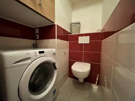 Appartement rénové 3 pièces pour 6 pers, balcon, 2 sdb, proche ascenseur, skis, qualité 4 flocons - Photo 9