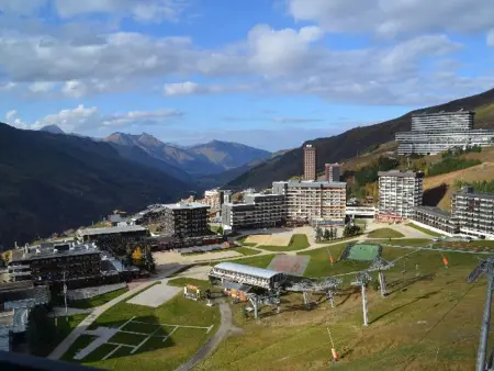 Appartement rénové 3 pièces pour 6 pers, balcon, 2 sdb, proche ascenseur, skis, qualité 4 flocons - Photo 20