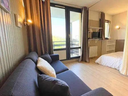 Studio avec coin chambre, balcon, cuisine équipée, pied des pistes - Les Ménuires - Photo 1