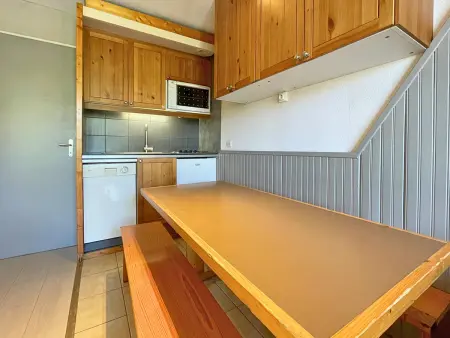Studio avec coin chambre, balcon, cuisine équipée, pied des pistes - Les Ménuires - Photo 4
