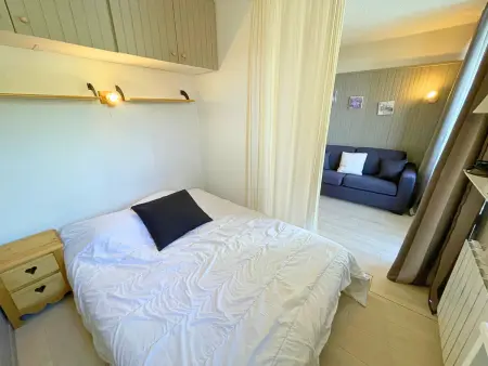 Studio avec coin chambre, balcon, cuisine équipée, pied des pistes - Les Ménuires - Photo 6