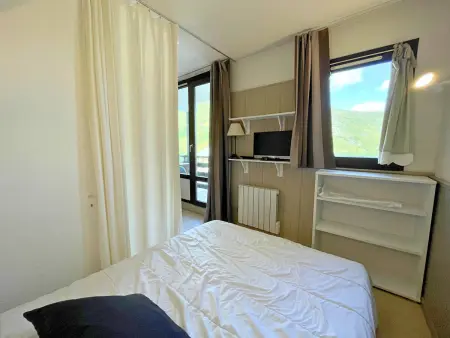 Studio avec coin chambre, balcon, cuisine équipée, pied des pistes - Les Ménuires - Photo 7