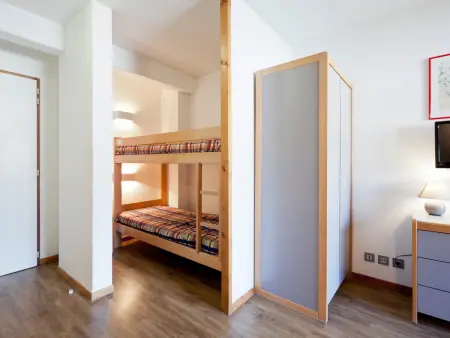 Studio 4 Pers avec Balcon, WiFi et Parking, Appartement 4 personnes à Brides les Bains - Photo 5