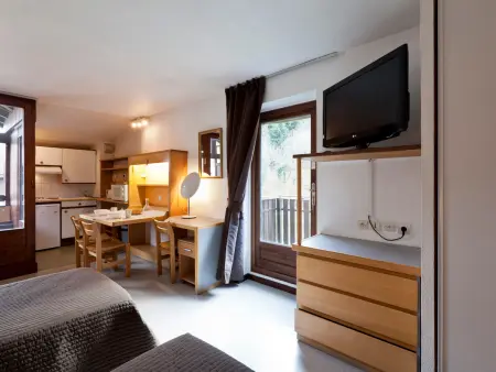 Studio lumineux avec balcon, WIFI et parking pour 4 personnes - Photo 11