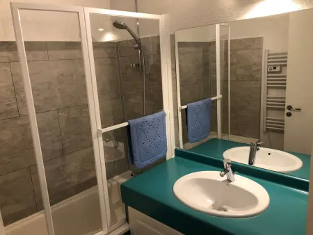 T3 cosy pour 6 pers. au centre avec accès skis aux pieds, parking - Photo 6