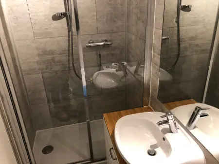T3 cosy pour 6 pers. au centre avec accès skis aux pieds, parking - Photo 9