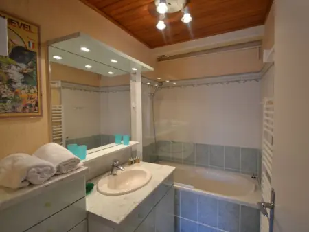 Appartement ski aux pieds à Courchevel 1850, 54m², 5 couchages - Photo 7