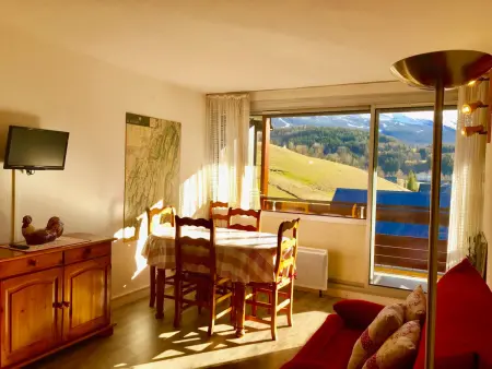 Studio cabine avec balcon, vue montagnes proche centre village - Photo 1