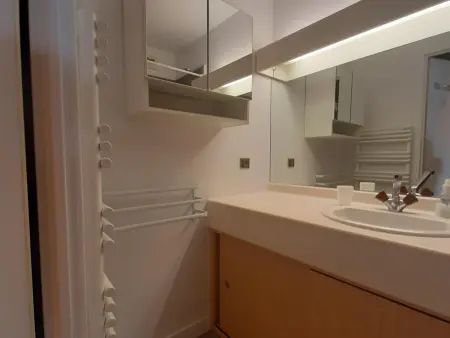 Studio cabine avec balcon, vue montagnes proche centre village - Photo 6