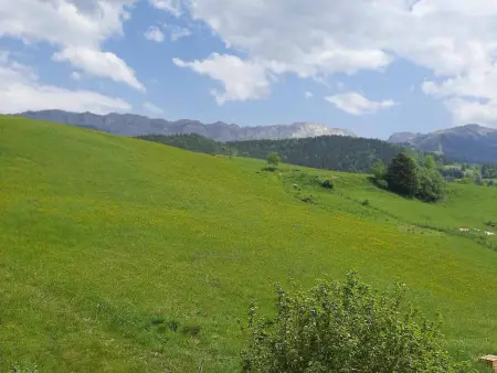 Studio cabine avec balcon, vue montagnes proche centre village - Photo 10