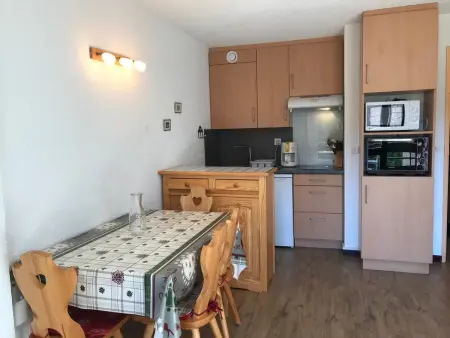 Studio cabine 25m² au pied des pistes à Corrençon - Balcon sud - Photo 2