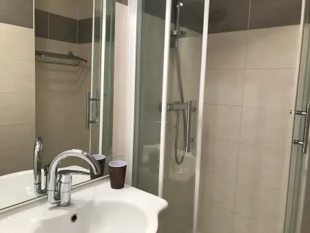 Studio cabine 25m² au pied des pistes à Corrençon - Balcon sud - Photo 9