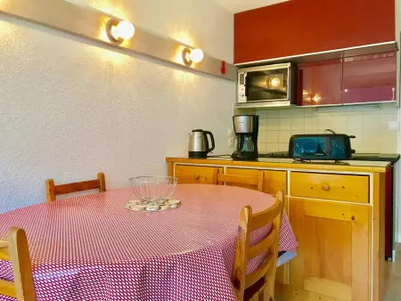 Studio cabine avec balcon, proche centre de Villard-de-Lans - Photo 2