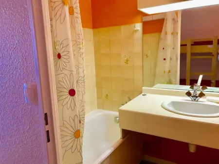 Studio cabine avec balcon, proche centre de Villard-de-Lans - Photo 8
